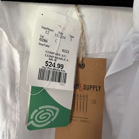 WHITE BLOUSE WITH TAGS - Picture 4 of 4